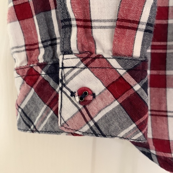 Skies are Blue - Shirt/Blouse - Picture 4 of 10